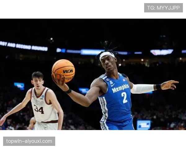 保罗·班切罗突破创季后赛高效得分 拉开球队攻防差距